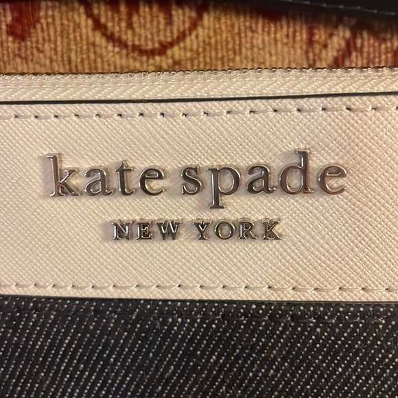 Kate Spade Crossbody - Picture 2 of 9